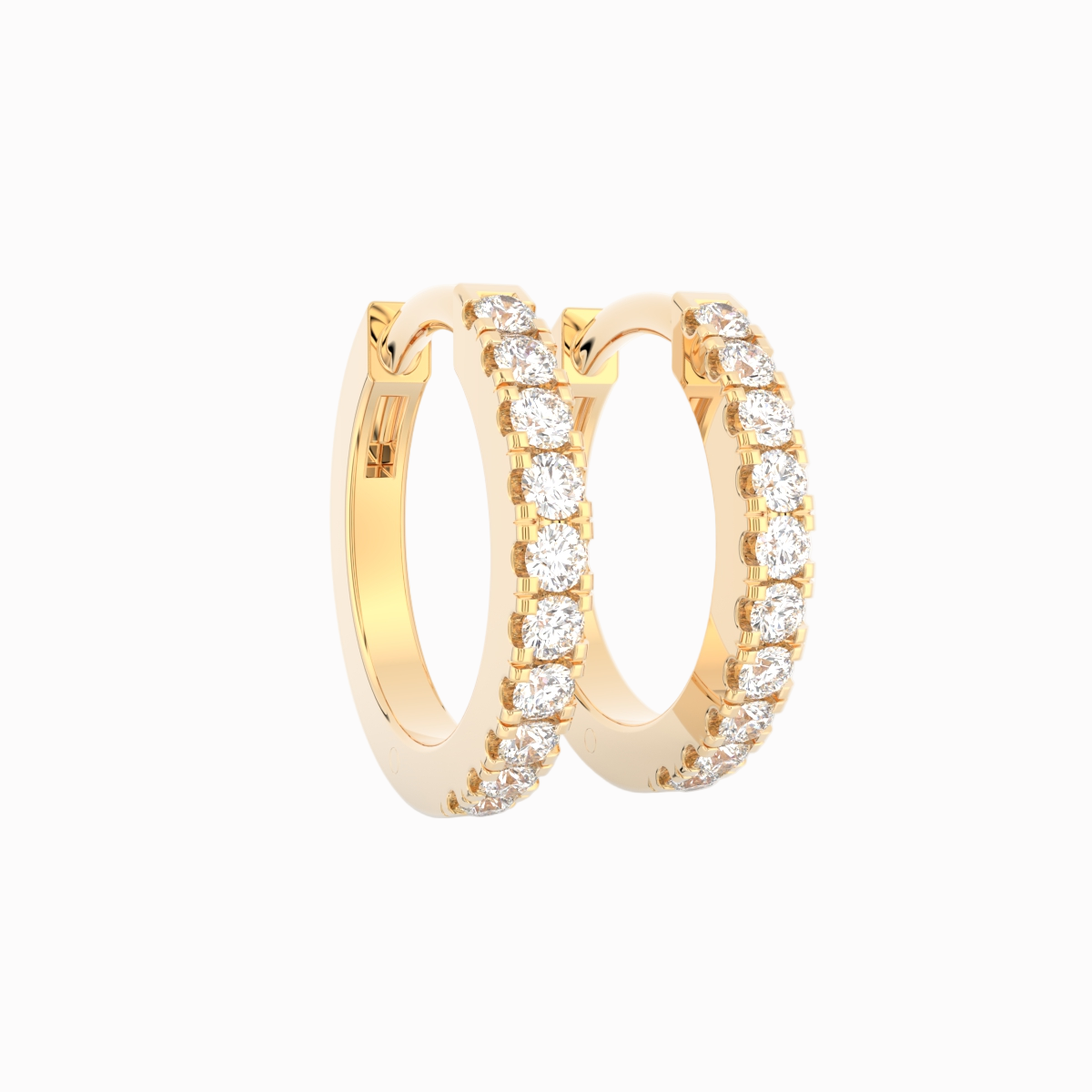 Diamant Hoops Mini i 18 kt guld med brillantslebne diamanter – nærbillede