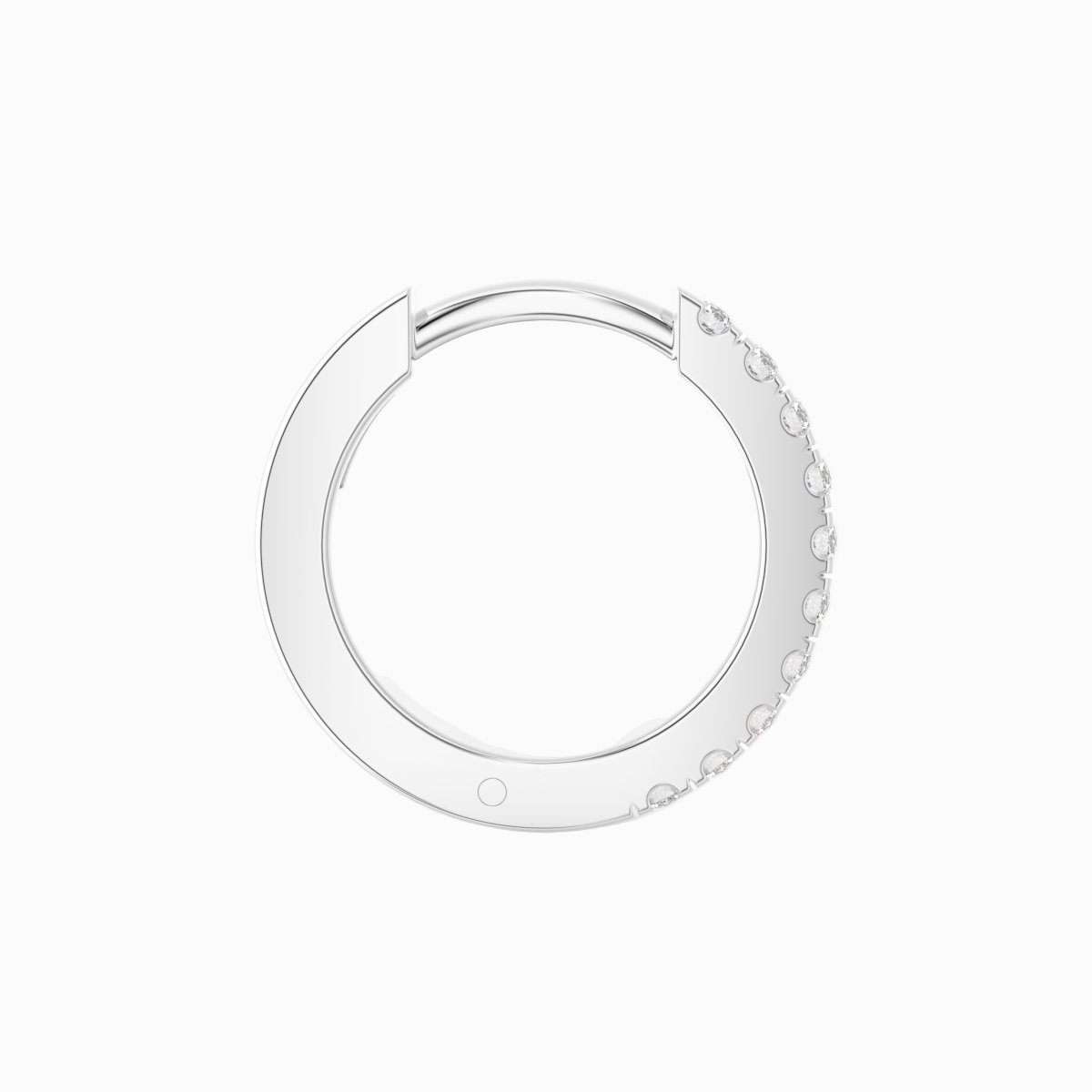 Hoops i 18 kt hvidguld med 0,16 ct brillantslebne diamanter – visning fra siden