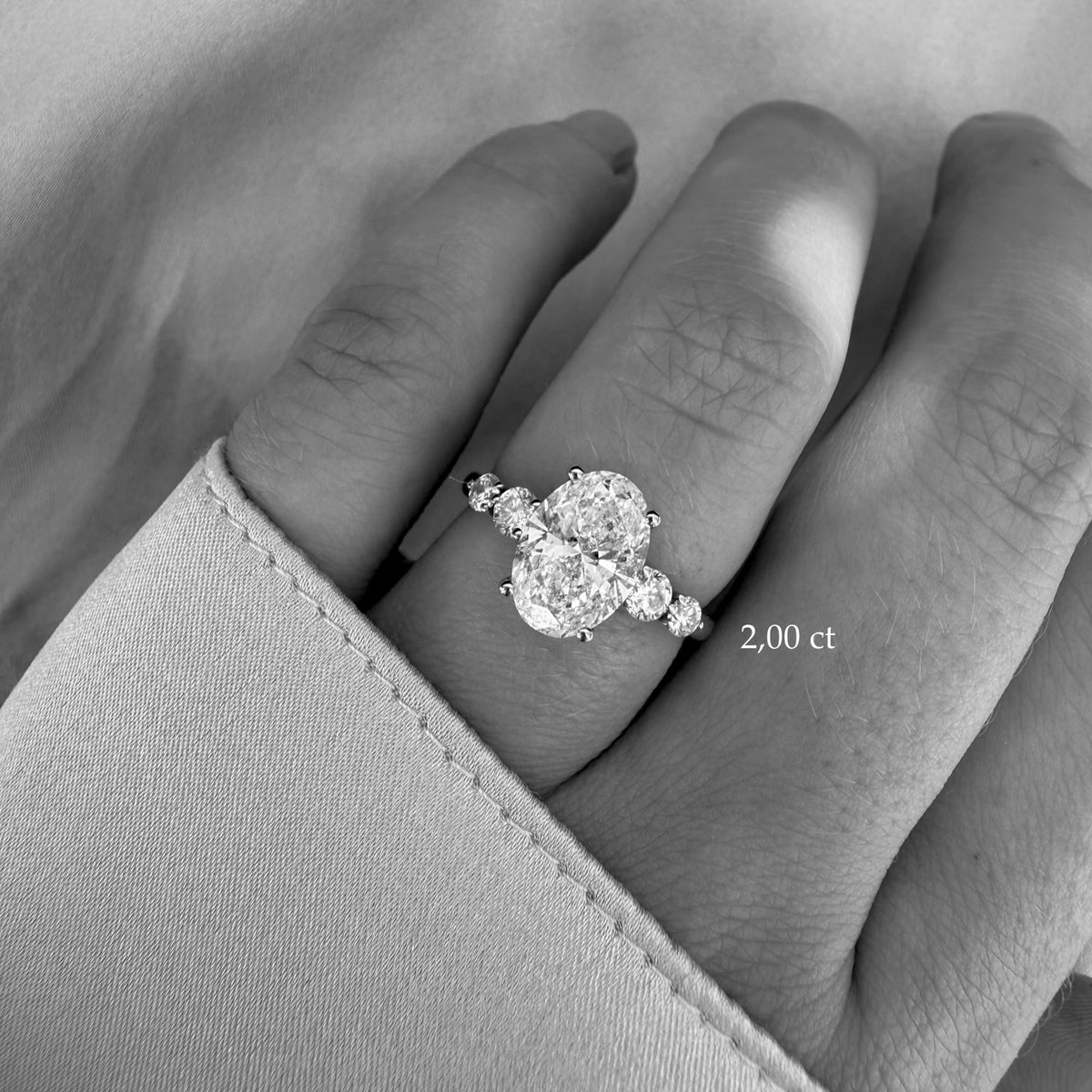 Oval 5-stens ring